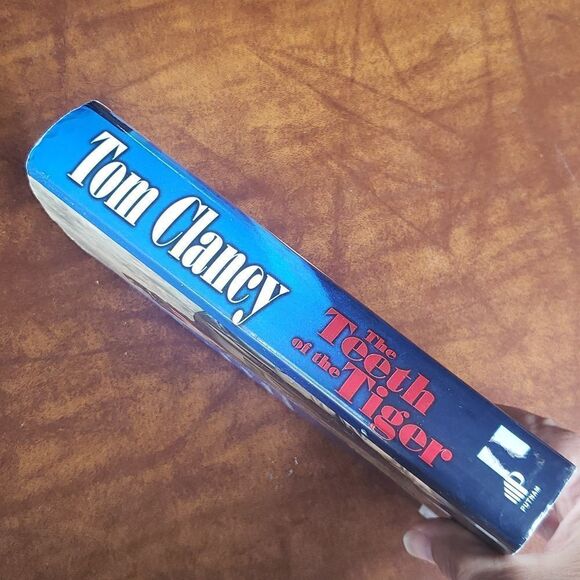 💚3/$20 Vintage Book - "The Teeth of the Tiger" by Tom Clancy (2000) - Picture 3 of 7